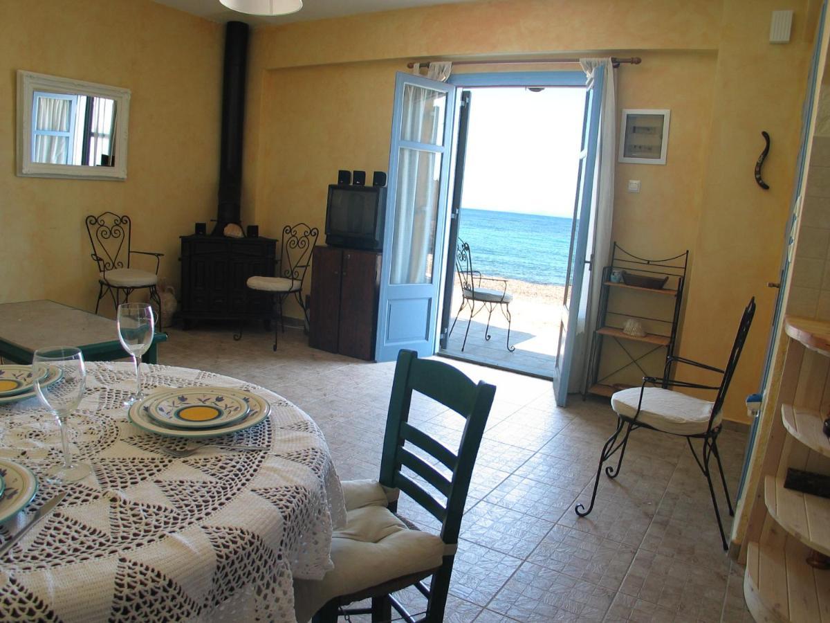 Kyparissis Beach Houses Skala Mistegnon エクステリア 写真